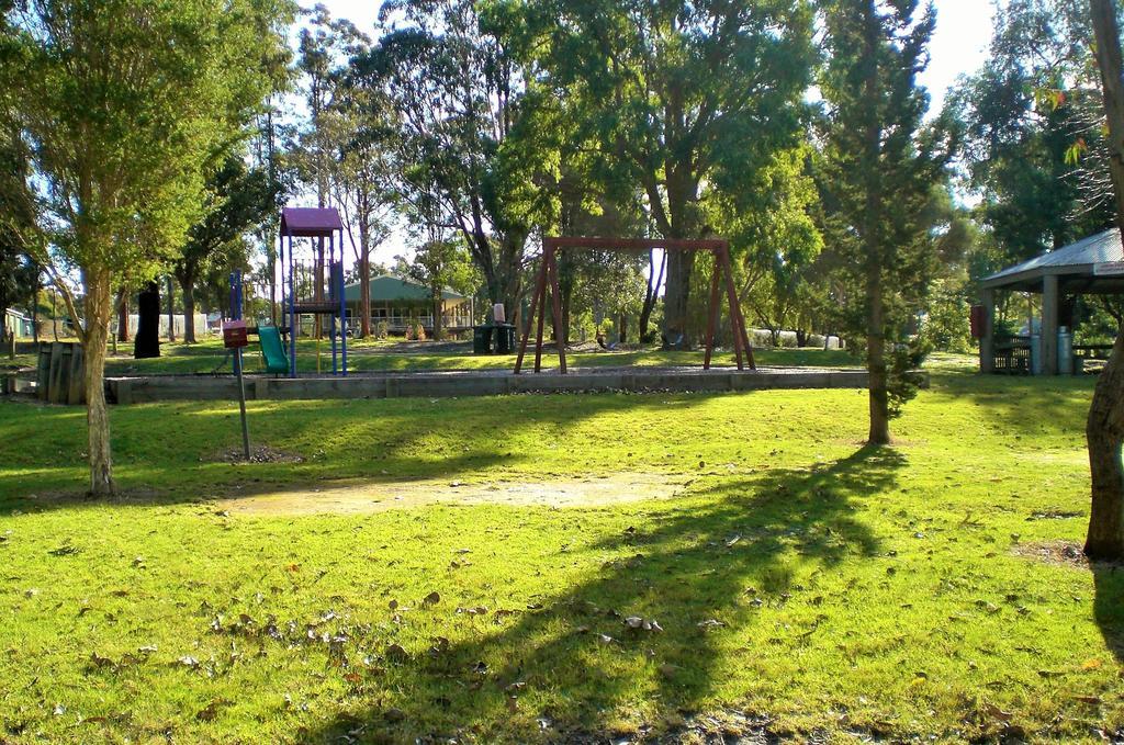 Mallacoota'S Shady Gully Caravan Park Exterior photo