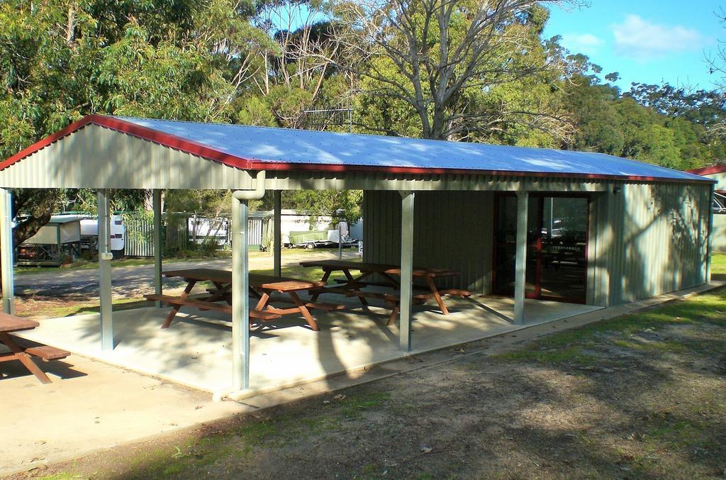 Mallacoota'S Shady Gully Caravan Park Exterior photo