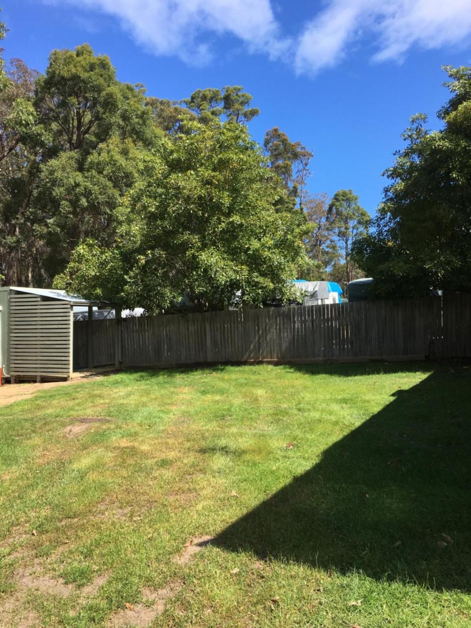 Mallacoota'S Shady Gully Caravan Park Exterior photo